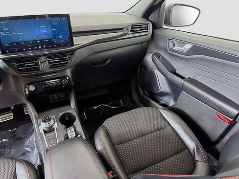 Used 2024 Ford Escape ST-Line w/ Tech Pack #1 AWD/4WD image 27