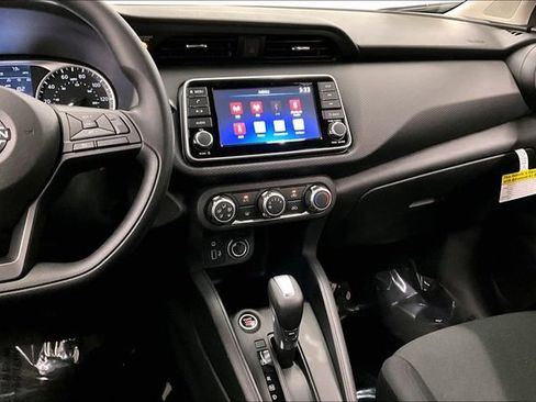 New 2025 Nissan Kicks Play S FWD image 8
