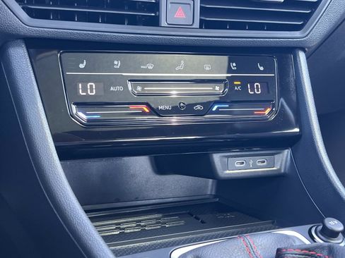 Used 2025 Volkswagen Jetta GLI Autobahn FWD image 15