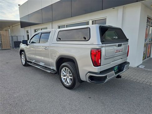 Used 2020 GMC Sierra 1500 SLT w/ SLT Premium Plus Package image 5