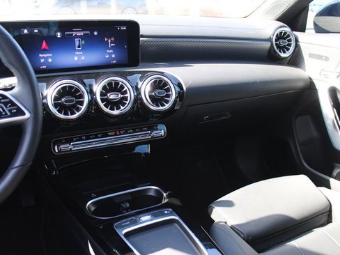 Certified 2025 Mercedes-Benz CLA 250 image 17