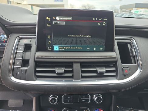 Used 2024 GMC Yukon XL AT4 w/ Technology Package image 24