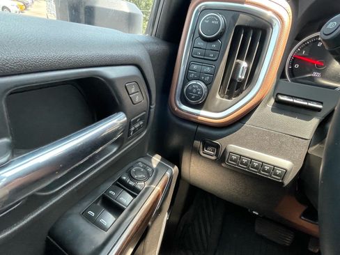 Used 2023 Chevrolet Silverado 2500 High Country w/ Z71 Off-Road Package AWD/4WD image 11