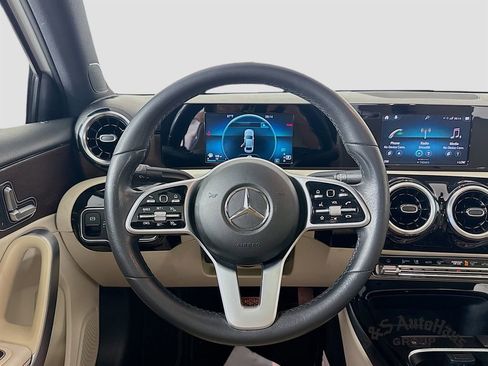 Used 2019 Mercedes-Benz A 220 image 27
