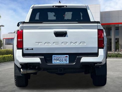 Certified 2025 Toyota Tacoma TRD Off-Road AWD/4WD image 6
