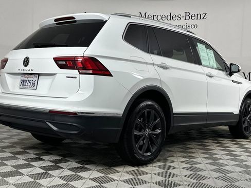 Used 2024 Volkswagen Tiguan SE image 4