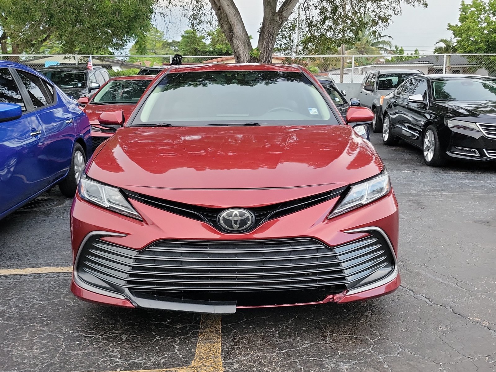 Used 2022 Toyota Camry LE FWD image 2