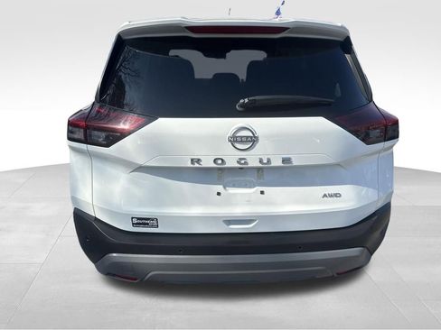Used 2023 Nissan Rogue S AWD/4WD image 19