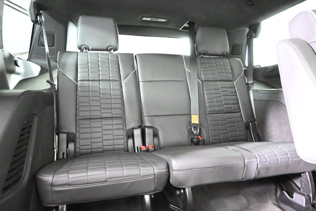 Used 2024 Cadillac Escalade Sport Platinum w/ LPO, ONYX Package AWD/4WD image 17