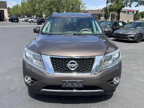 Used 2015 Nissan Pathfinder Platinum AWD/4WD image 3