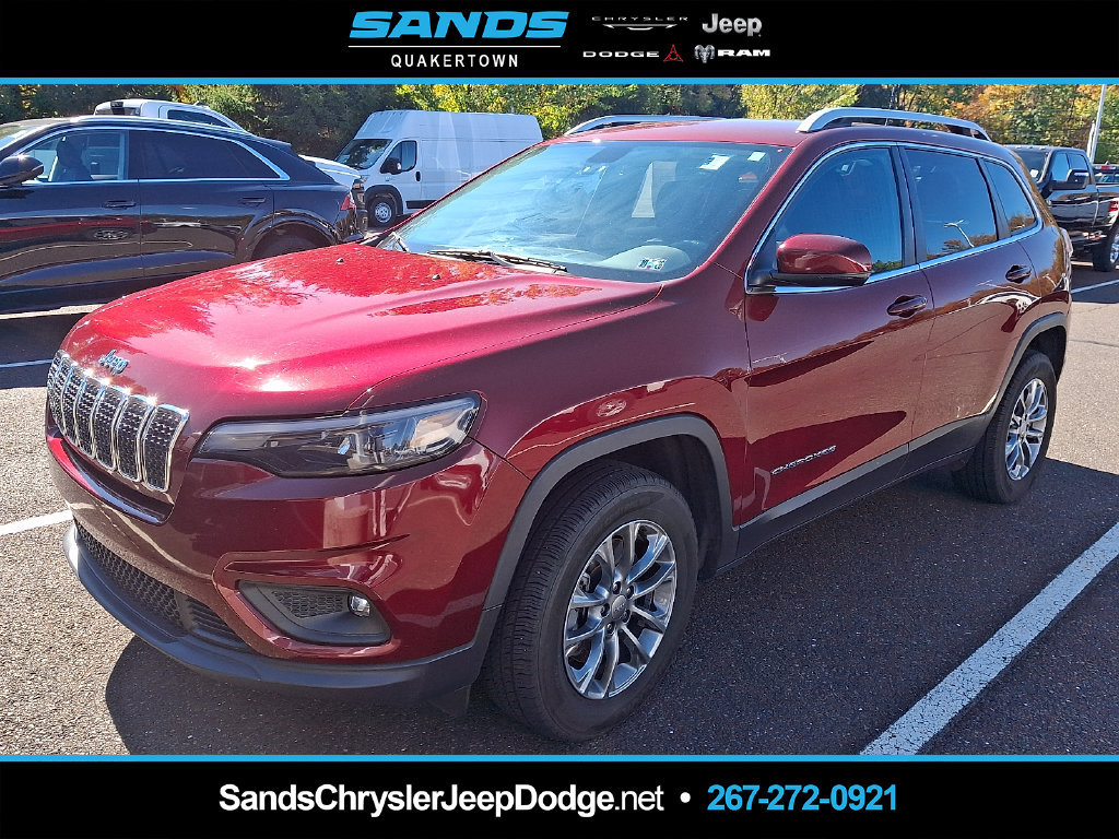 Used 2020 Jeep Cherokee Latitude Plus w/ Cold Weather Group AWD/4WD image 1