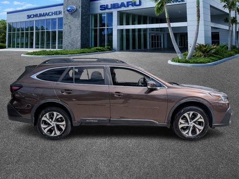 Used 2022 Subaru Outback Limited AWD/4WD image 8