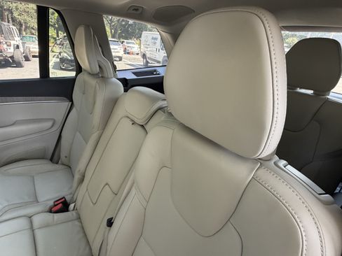 Used 2025 Volvo XC90 B5 Ultra w/ Protection Package AWD/4WD image 33