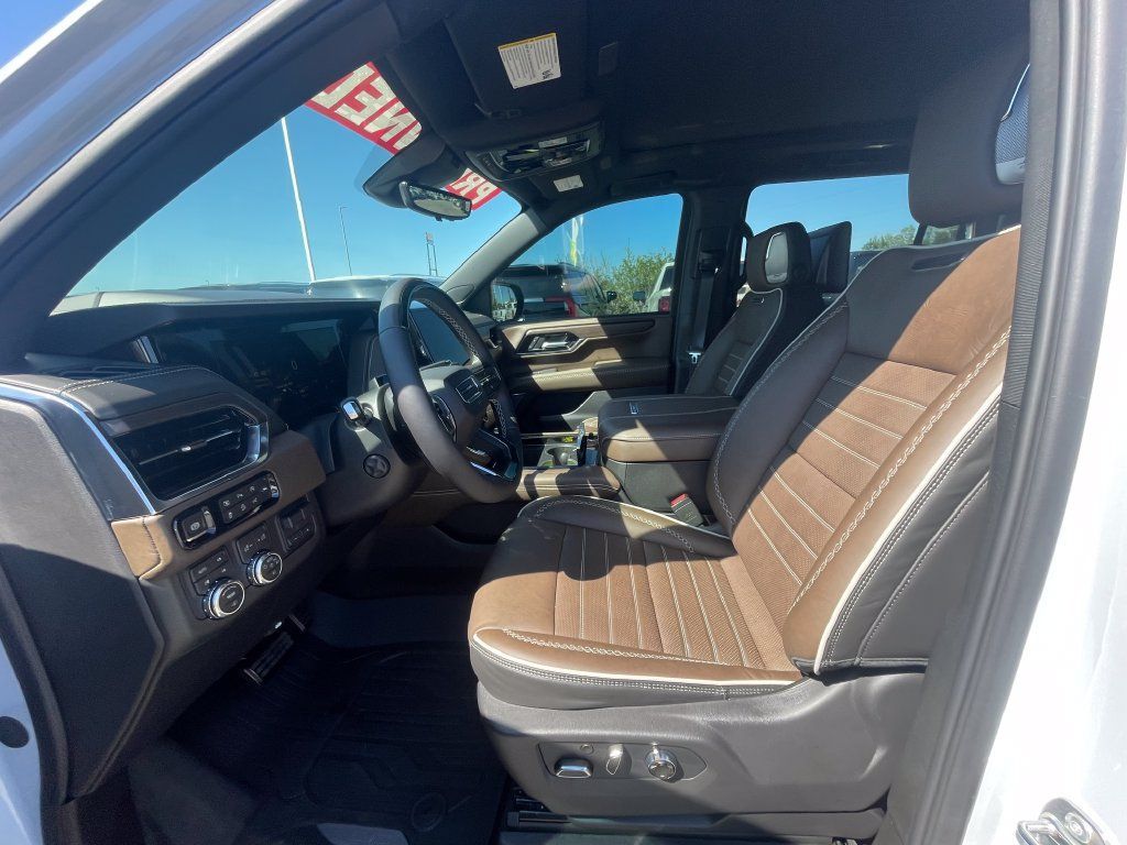 Used 2026 GMC Yukon XL Denali Ultimate AWD/4WD image 11
