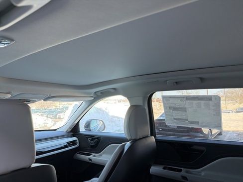 New 2026 Lincoln Aviator Premiere image 10