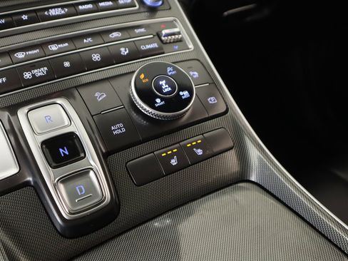 Used 2023 Hyundai Santa Fe SEL Premium image 8