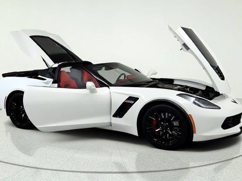 Used 2016 Chevrolet Corvette Z06 w/ 2LZ Preferred Equipment Group RWD image 14