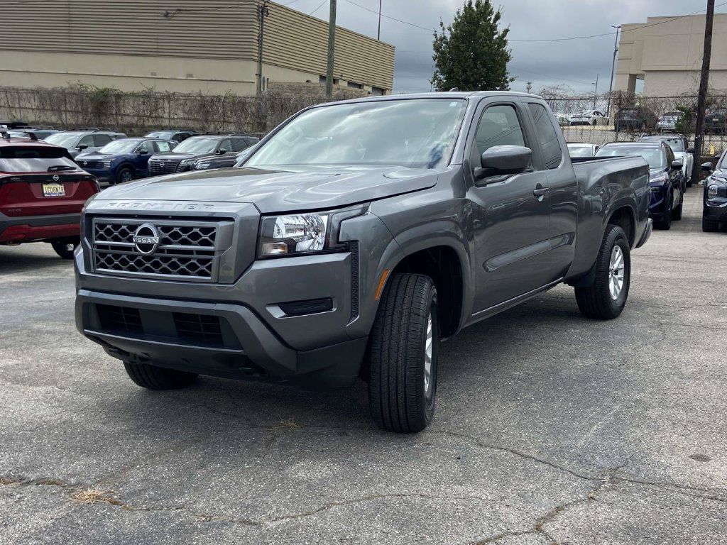 Used 2024 Nissan Frontier SV w/ Technology Package AWD/4WD image 3