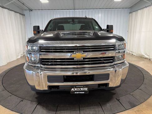 Used 2017 Chevrolet Silverado 2500 LT AWD/4WD image 12