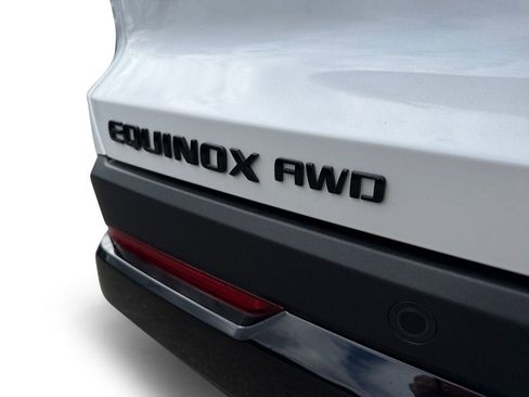 Used 2025 Chevrolet Equinox RS AWD/4WD image 36