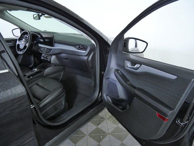 Certified 2024 Ford Escape Platinum AWD/4WD image 11