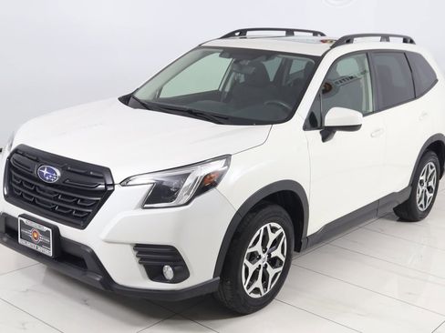 Used 2023 Subaru Forester Premium image 20