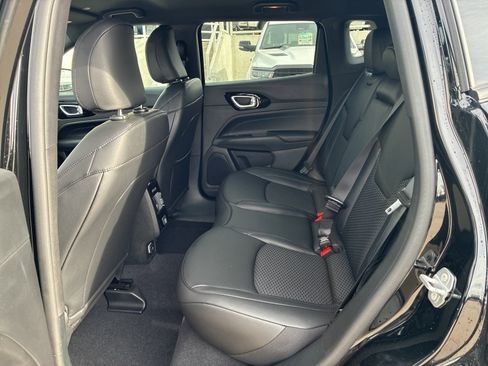 New 2026 Jeep Compass Latitude image 15