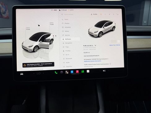 Used 2023 Tesla Model Y Long Range AWD/4WD image 24