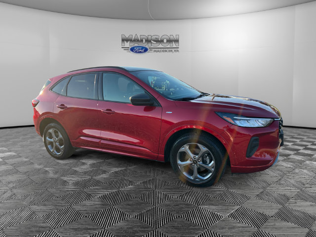 Used 2024 Ford Escape ST-Line w/ Tech Pack #1 AWD/4WD image 7