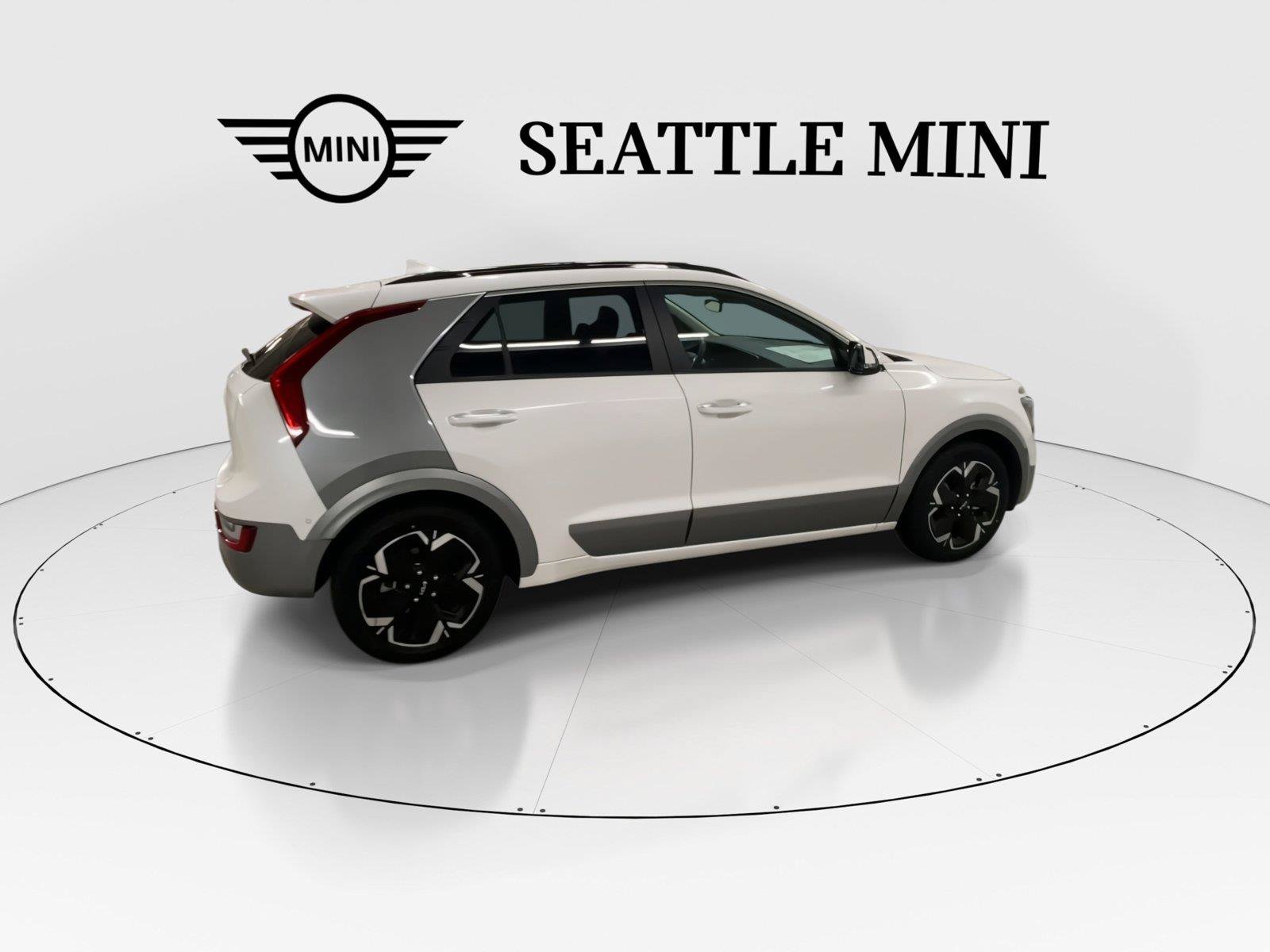 Used 2023 Kia Niro Wave w/ Wave Preserve Package FWD image 12