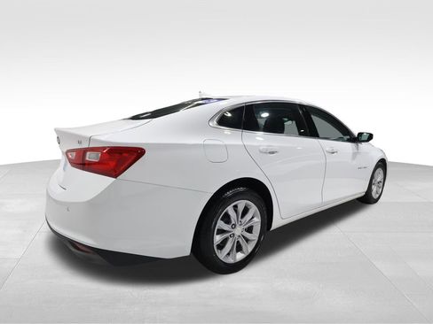 Certified 2025 Chevrolet Malibu LT image 4