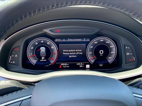 Used 2019 Audi Q8 Prestige AWD/4WD image 24