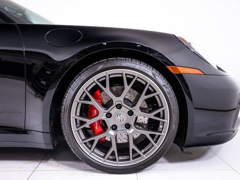 Used 2024 Porsche 911 Carrera S RWD image 16