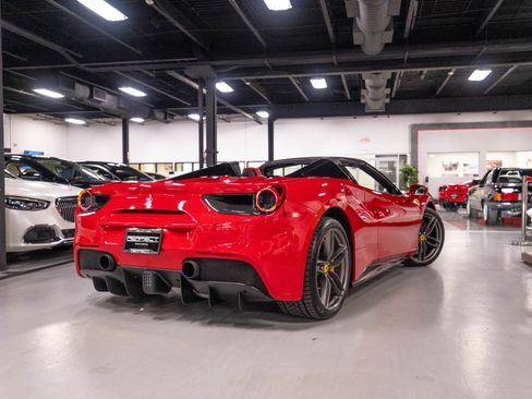 Used 2018 Ferrari 488 Spider RWD image 66