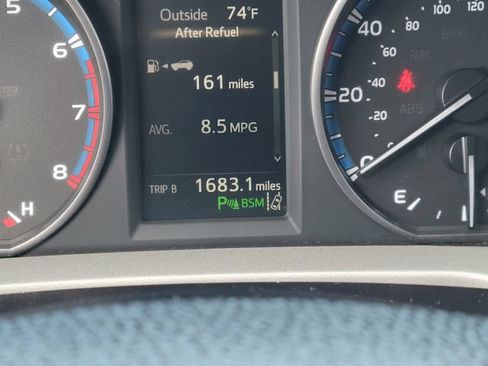 Used 2018 Toyota RAV4 Adventure AWD/4WD image 10