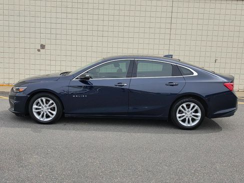 Used 2018 Chevrolet Malibu Hybrid w/ Driver Confidence Package FWD image 4