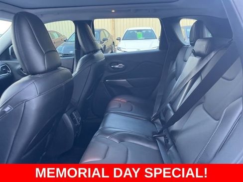 Used 2021 Jeep Cherokee Limited w/ Trailer Tow Group AWD/4WD image 13