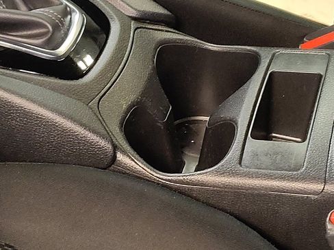 Used 2021 Nissan Rogue Sport S image 26