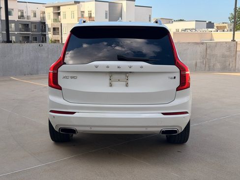 Used 2018 Volvo XC90 T6 Momentum w/ Momentum Plus Package AWD/4WD image 4