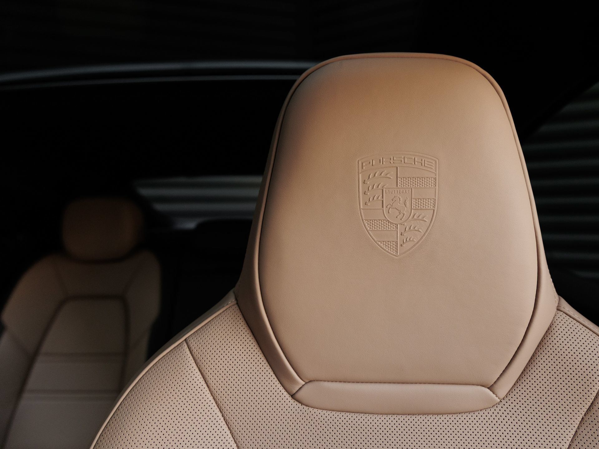 Certified 2025 Porsche Cayenne Coupe AWD/4WD image 15