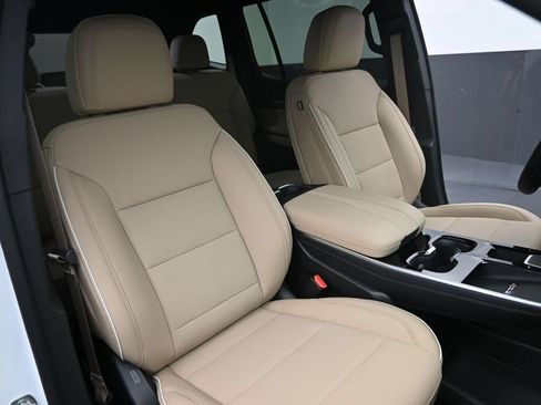 Used 2026 Buick Enclave Preferred w/ Power Package FWD image 22