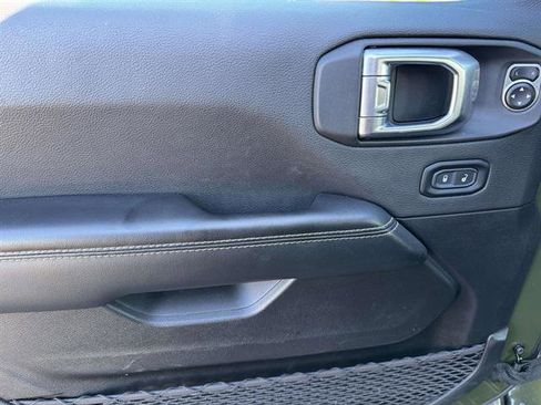 Used 2024 Jeep Wrangler Unlimited Sahara image 13