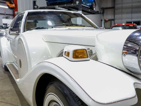 Used 1988 Ford Mustang LX image 31