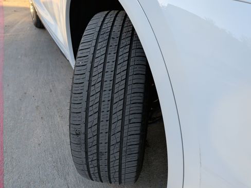 Used 2024 Audi Q5 2.0T Premium image 12