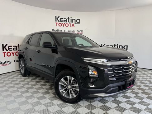 Used 2026 Chevrolet Equinox LT FWD image 3