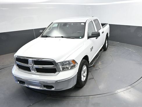 Used 2022 RAM 1500 Classic SLT AWD/4WD image 29