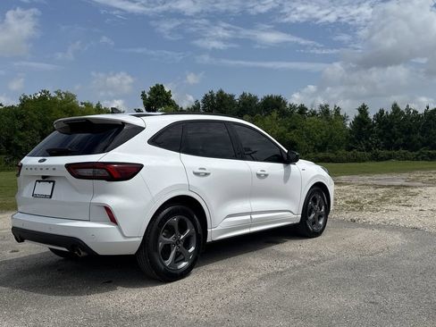 Used 2023 Ford Escape ST-Line w/ Tech Pack #1 FWD image 5