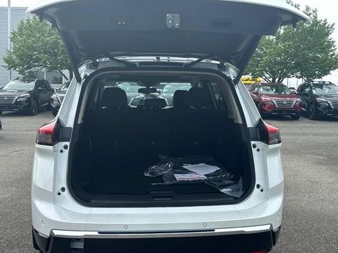 New 2026 Nissan Rogue Platinum AWD/4WD image 13