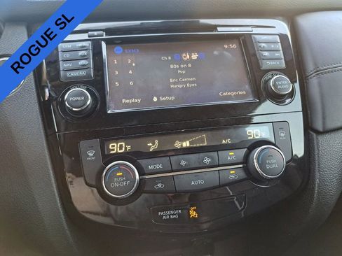 Used 2017 Nissan Rogue SL image 10
