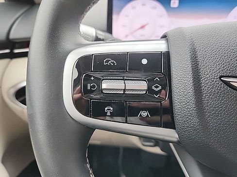 Used 2026 Genesis GV70 2.5T image 8